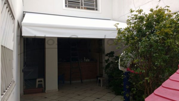 Toldo articulado na Mooca