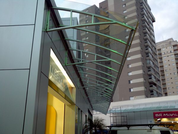 Toldo em policarbonato Compacto