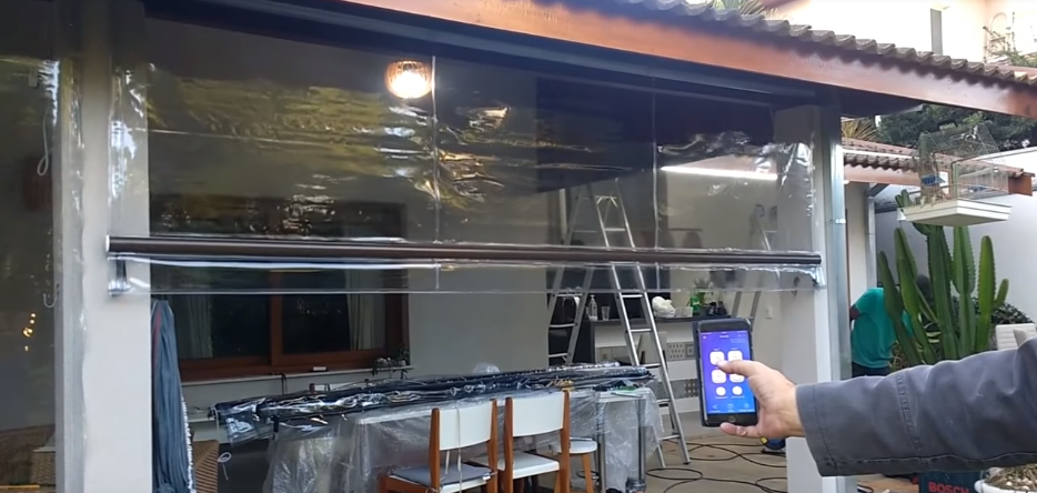 Toldo Cortina com acionamento por celular